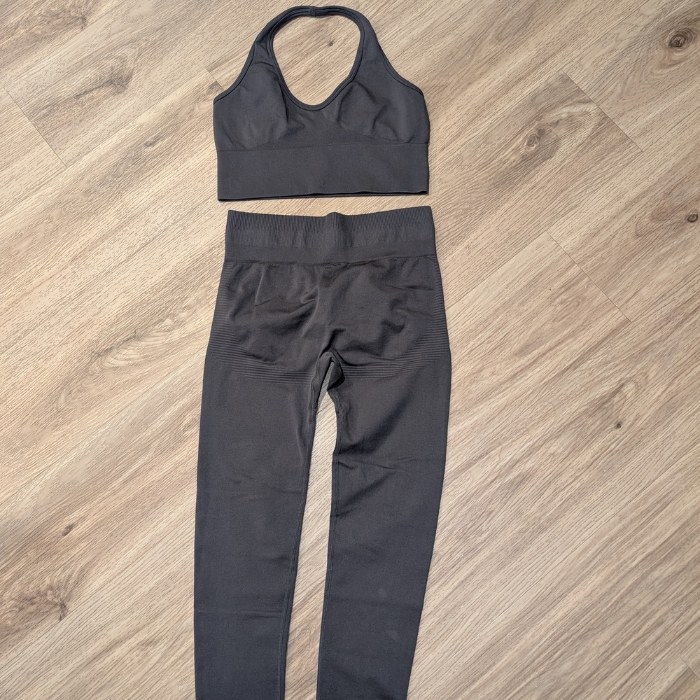 Gray Sports Bra and Leggings Set